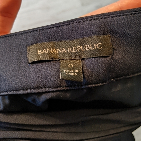 New Banana Republic Faux Wrap Layered Side-Zip Pencil Skirt in Navy Size 0 - Picture 2 of 7
